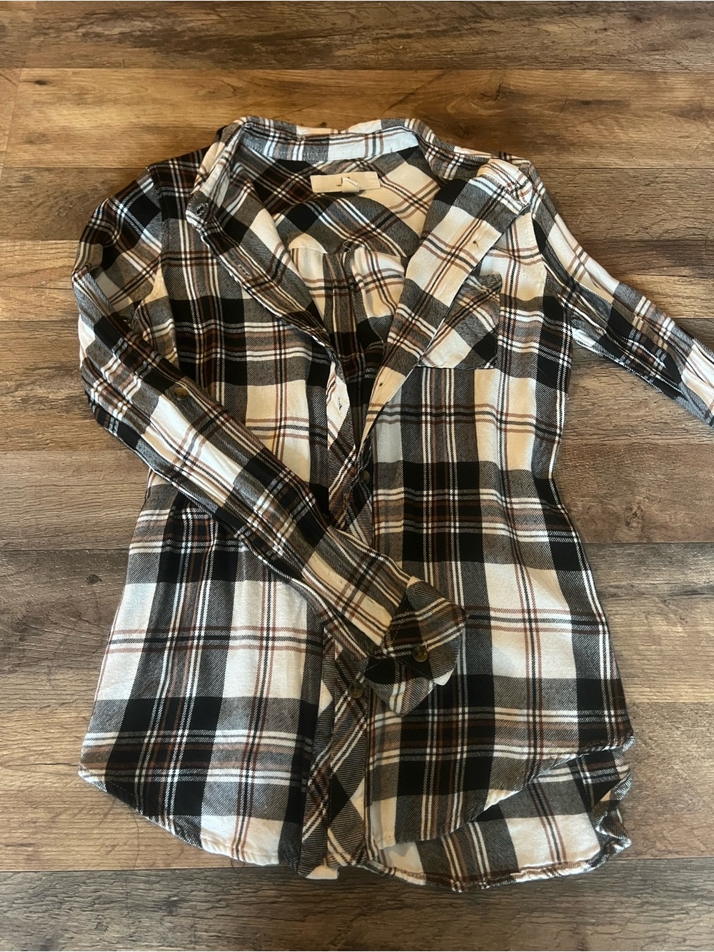 Women’s Black & White Plaid Button-Front Shirt